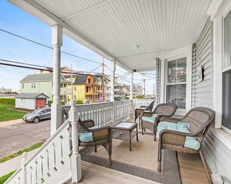 Park View Room 1 Block to Beach & Asbury | Cozy & Romantic | 1000 Mbps WiFi - Ocean Grove - Balkón