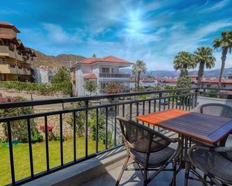 White Suites Icmeler - Marmaris - Balkong