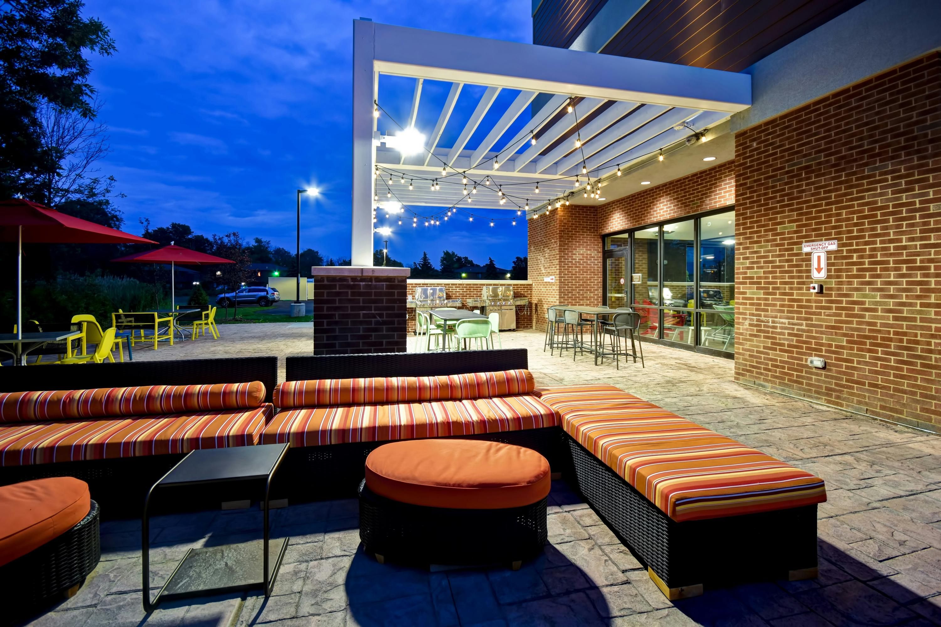 Home2 Suites by Hilton Amherst Buffalo - Amherst - Innenhof