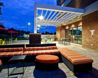 Home2 Suites by Hilton Amherst Buffalo - Amherst - Innenhof