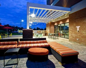 Home2 Suites by Hilton Amherst Buffalo - Amherst - Innenhof