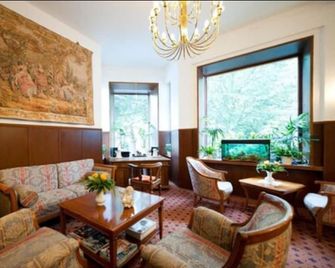 Hotel Spöttel - Bad Nauheim - Obývací pokoj