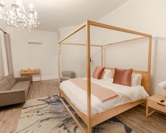 Essenwood House - Durban - Bedroom