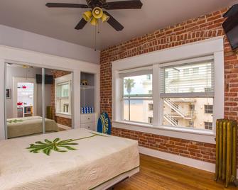 Venice Beach Suites & Hotel - Los Angeles - Bedroom