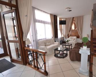 Hotel Le Bargy - Cluses - Living room