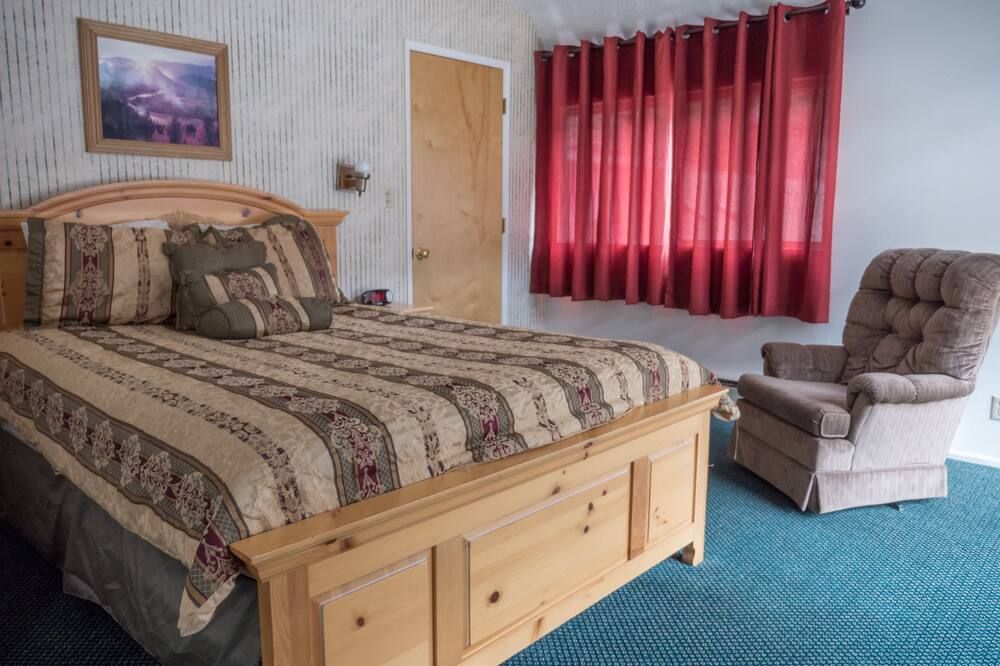 Whispering Pines - June Lake - Schlafzimmer