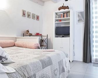 Casetta Bianca B&B - San Giovanni Lupatoto - Bedroom