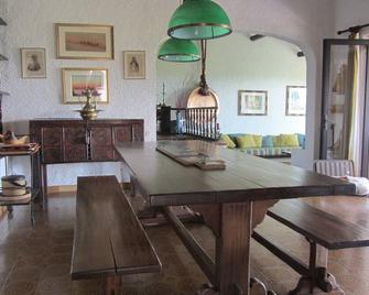 Beautiful House On 3 Acres Of Garden With View On The Sea - Tempio Pausania - Dining room