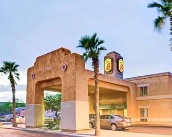 Super 8 by Wyndham Casa Grande - Casa Grande - Edificio
