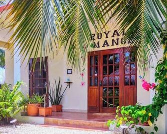 Royale Manor - Corozal - Vista del exterior
