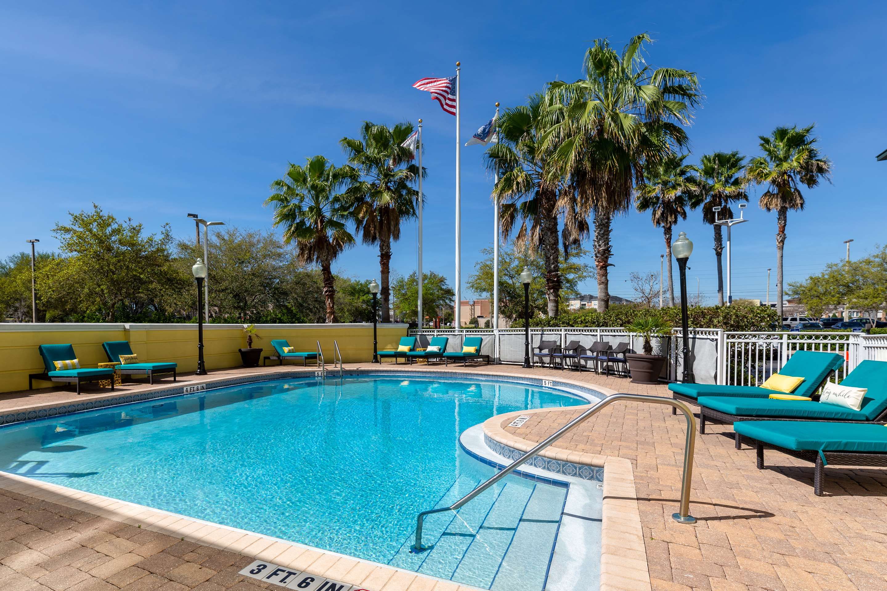 Pool view of Hampton Inn & Suites Jacksonville Deerwood Park