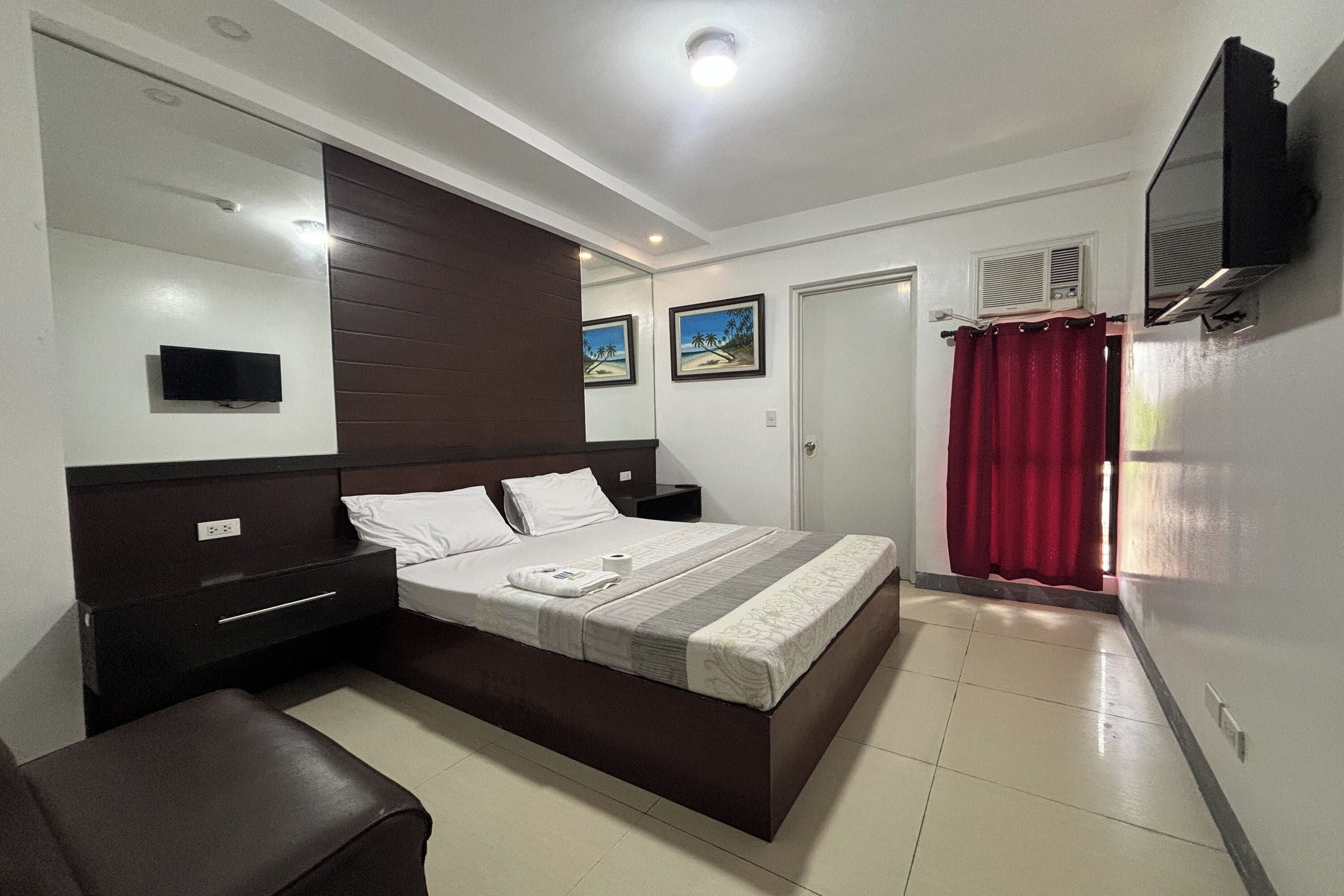 Yellowbell Hotel - Ciudad de Batangas