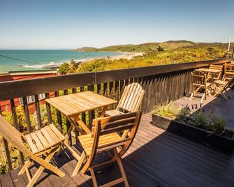 Kaka Point Motels - Kaka Point - Balcón