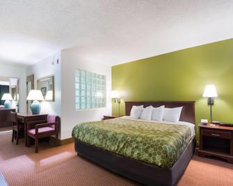 Econo Lodge Inn & Suites East - Knoxville - Habitación
