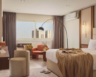 Brassbell l Zamalek l Jeddah Tower - El Cairo