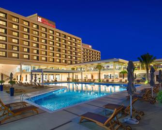 Hilton Garden Inn Ras Al Khaimah - Ras Al Khaimah - Pool