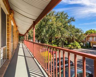 Cathedral Motor Inn - Bendigo - Balcony