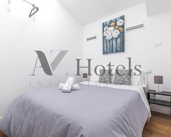 AYZ Luis Cabrera-Auto check-in property - Madrid - Habitación