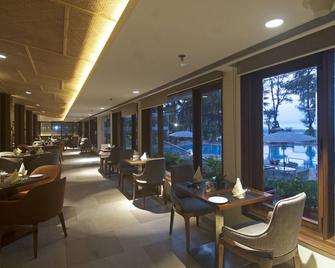 The Resort - Mumbai - Restaurante