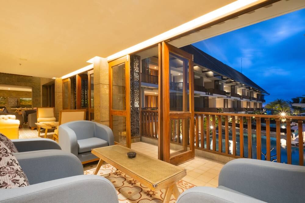 سوارجا سويتس بالي بيراوا، ماركلان كوليكشن - North Kuta - ردهة