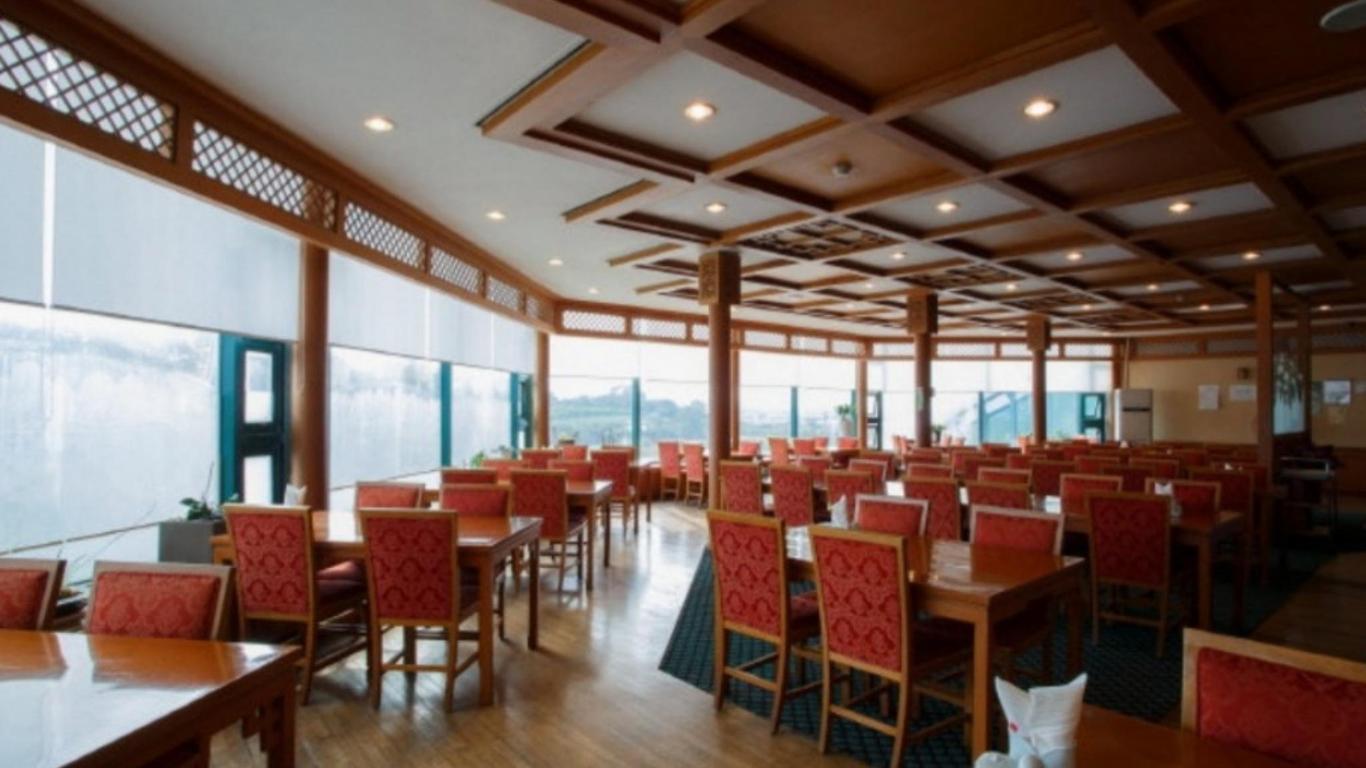 Gimpo Yakam Hongyeomcheon Tourist Hotel