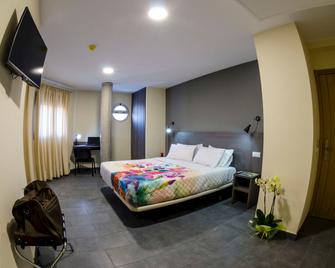 Hotel Puerto Canteras - Las Palmas de Gran Canaria - Bedroom