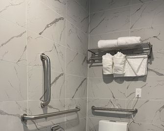 Liberty view brooklyn hotel - Brooklyn - Bathroom