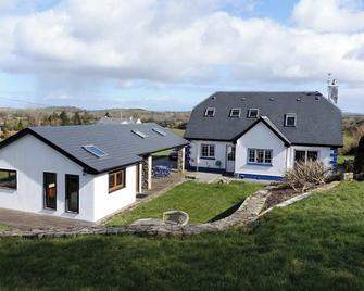 Eden Cottage Countryside Retreat - Ennis - Building