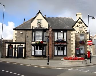 The Vyvyan Arms Hotel - Camborne - Building