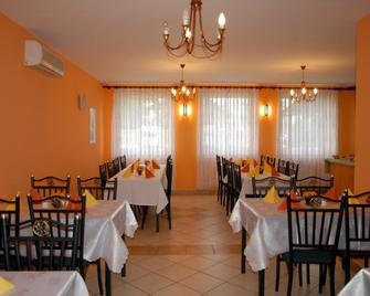 Hostel Ferihegy - Vecsés - Restaurante