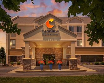 Comfort Inn & Suites Kansas City - Northeast - Kansas City - Building