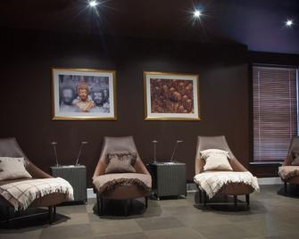 ماكدونالد ليندن هول جولف آند كنتري كلوب - موربث - غرفة معيشة