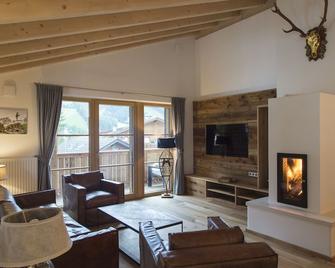 Mountainlodge Luxalpine - San Vigilio di Marebbe - Living room