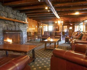 Garnet Hill Lodge - North River - Lounge