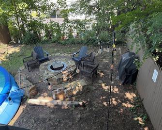 Kingston 3 Bedroom 1 Bath Near the Rondout - Kingston - Patio