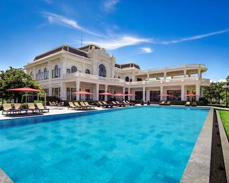 Paradise Suites Hotel - Ha Long - Pool