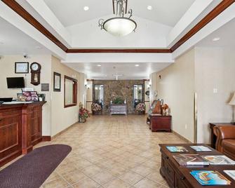 Stay Usa Hotel And Suites - Hot Springs - Lobby