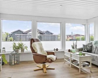 Holiday Home Elisabeta - 60m from the sea in SE Jutland by Interhome - Juelsminde - Sala de estar