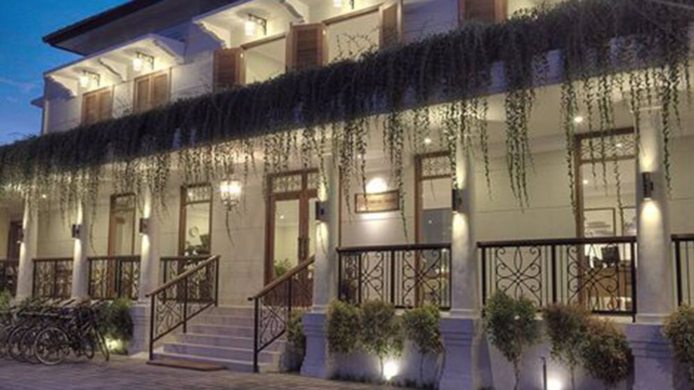 Seminyak Lagoon All Suites Hotel