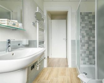 Hotel Perpoin - Saluzzo - Salle de bain