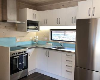 Lakes Edge Holiday Park - Lake Tekapo - Kitchen