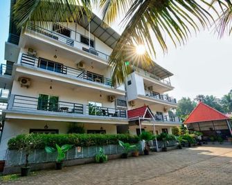 Golden Rice - Candolim - Edificio