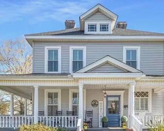 4-bedroom house in delightful Chester with WiFi, AC. Enjoy your stay - Chester - Edificio