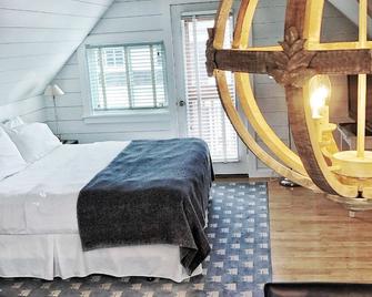 Crocker Inn - Vineyard Haven - Bedroom