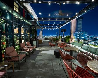 Virgin Hotels New Orleans - Nueva Orleans - Patio