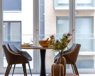 Huswell - Comfortable 2 bedroom apartment with sea-view - Knokke-Heist - Salle à manger