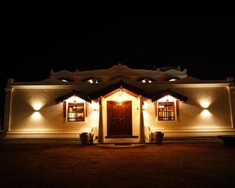 Premium native villa stay in Trincomalee - Trincomalee - Building