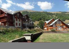 Studio confortable pour 4 pers, balcon, proche télésiège, parking privé, animaux acceptés - FR-1-263-379 - Valloire - Toà nhà