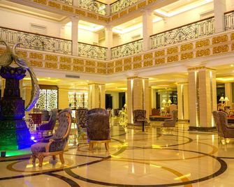 The Grand Kandyan - Kandy - Lobby