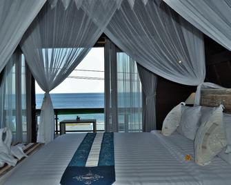 Ocean Terrace Suite And Spa Luxury - Nusa Penida - Bedroom